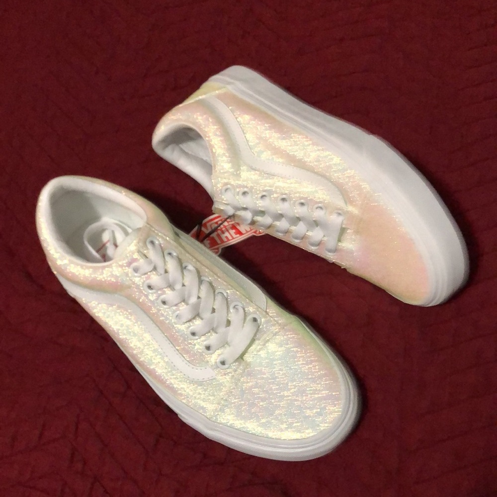 New Authentic Vans Woman’s Shoe - Picture 3 of 10